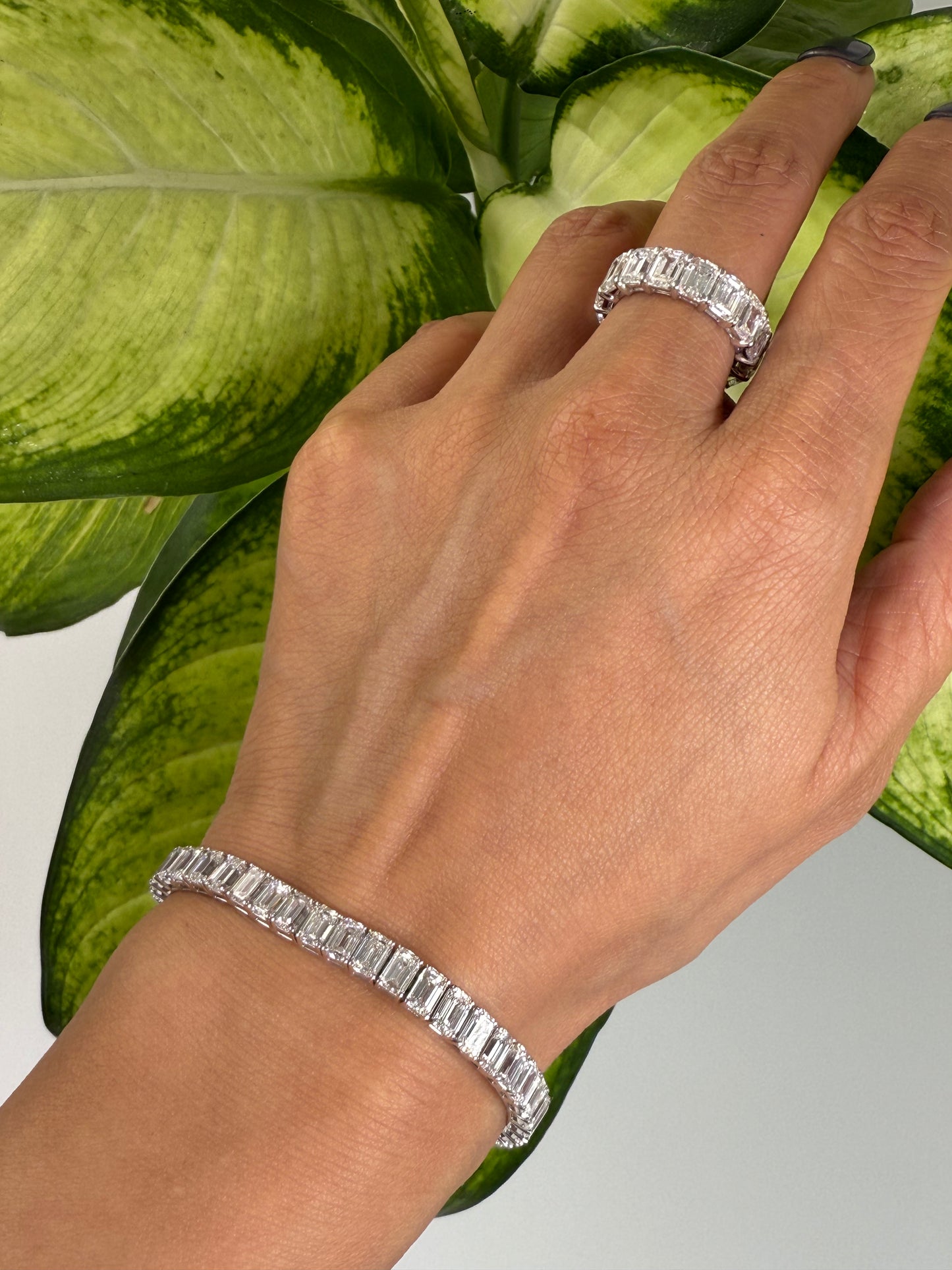Emerald-Cut Diamonds Tennis Bracelet