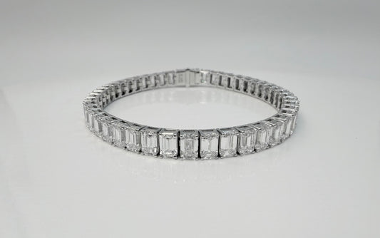 Emerald-Cut Diamonds Tennis Bracelet