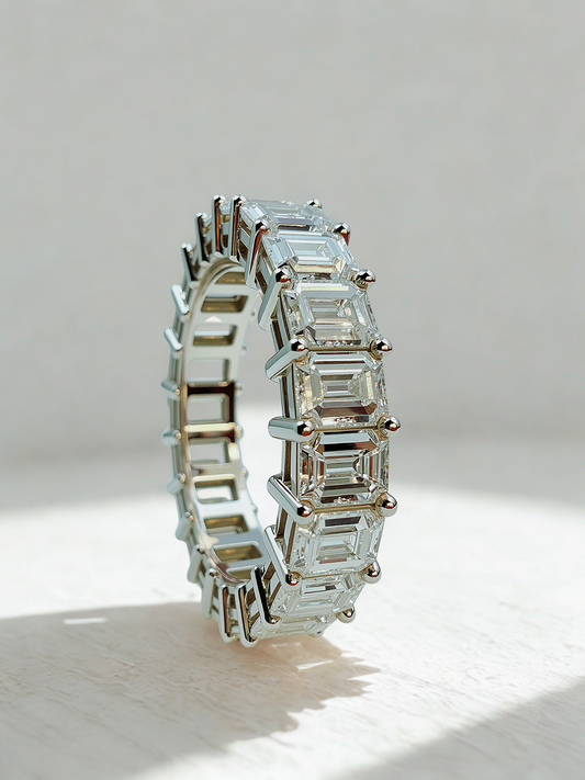 “Quiet Radiance” Diamonds Ring